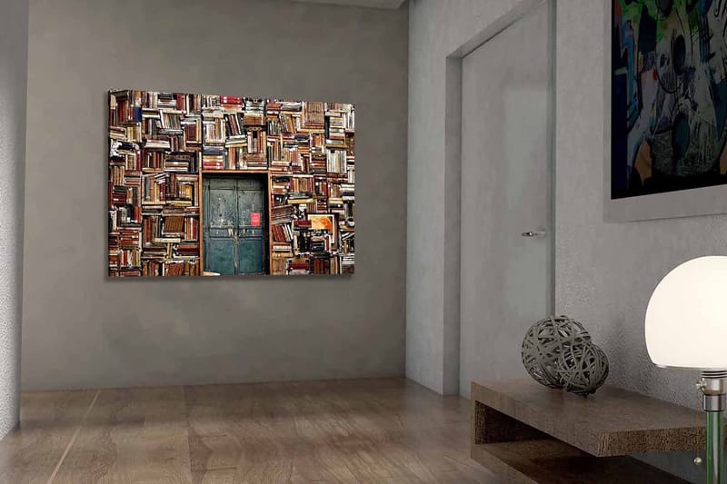 Canvastavla 70x100 cm - Vägg täckt av böcker med en dörr i mitten - Brun / Grön / Röd - Inredning - Tavlor & posters - Canvastavla