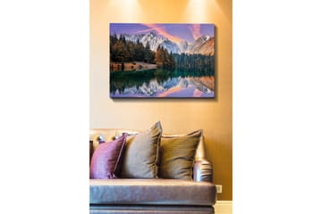 Canvastavla 70x100 cm - Vacker bergslandskap med spegelbild i en sjö och färgglada höstträd - Grön / Orange / Lila - Inredning - Tavlor & posters - Canvastavla