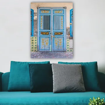 Canvastavla 70x100 cm - Vacker blå dörr med detaljer i guld och dekorativa mönster - Blå / Guld - Inredning - Tavlor & posters - Canvastavla