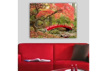 Canvastavla 70x100 cm - Vacker bro i röd färg omgiven av höstfärgade träd och löv - Röd / Grön / Brun - Inredning - Tavlor & posters - Canvastavla