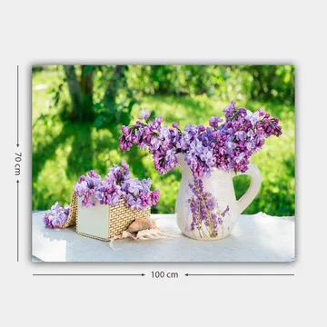 Canvastavla 70x100 cm - Vacker bukett av lila blommor i en kruka och en korg - Lila / Vit / Grön - Inredning - Tavlor & posters - Canvastavla
