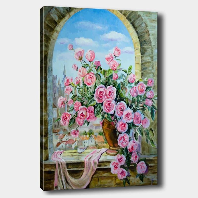 Canvastavla 70x100 cm - Vacker bukett av rosor i en kruka, placerad vid ett fönster med utsikt över en stad, Rosa / Grön / Brun