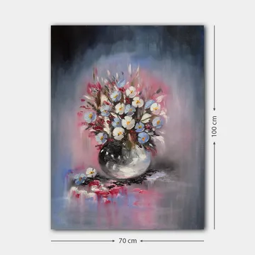 Canvastavla 70x100 cm - Vacker bukett med blommor i en rund vas - Blå / Vit / Svart - Inredning - Tavlor & posters - Canvastavla
