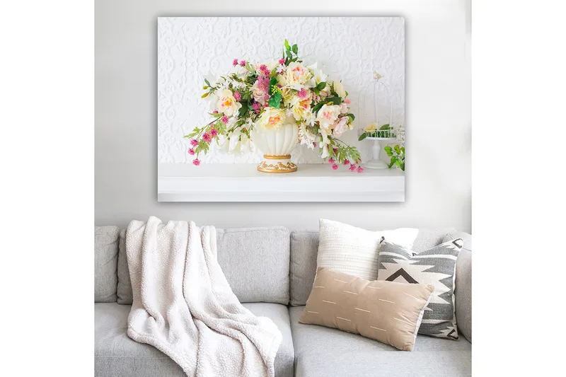 Canvastavla 70x100 cm - Vacker bukett med färgglada blommor i en elegant vas - Rosa / Grön / Krämfärgad - Inredning - Tavlor & posters - Canvastavla