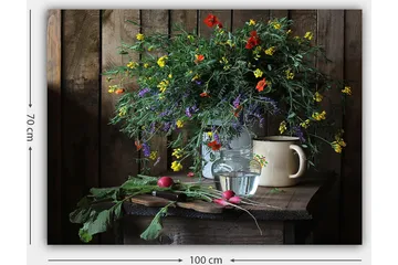 Canvastavla 70x100 cm - Vacker bukett med färgglada blommor i en glasvas på ett träbord - Grön / Gul / Röd - Inredning - Tavlor & posters - Canvastavla