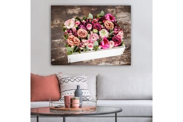 Canvastavla 70x100 cm - Vacker bukett med färgglada blommor i en vit låda - Rosa / Lila / Grön - Inredning - Tavlor & posters - Canvastavla