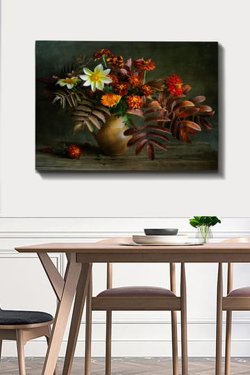 Canvastavla 70x100 cm - Vacker bukett med färgglada blommor och löv i en keramikvas - Vit / Orange / Röd - Inredning - Tavlor & posters - Canvastavla