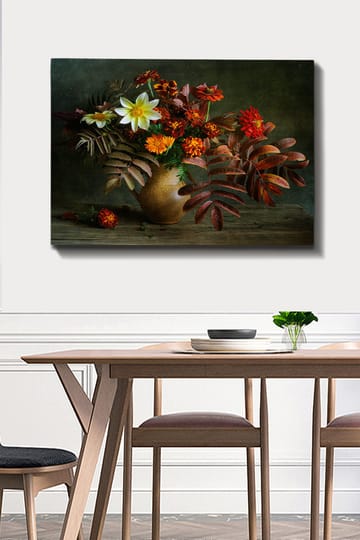 Canvastavla 70x100 cm - Vacker bukett med färgglada blommor och löv i en keramikvas - Vit / Orange / Röd - Inredning - Tavlor & posters - Canvastavla