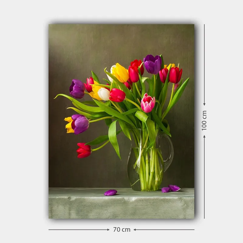 Canvastavla 70x100 cm - Vacker bukett med färgglada tulpaner i en glasvas - Lila / Röd / Gul - Inredning - Tavlor & posters - Canvastavla