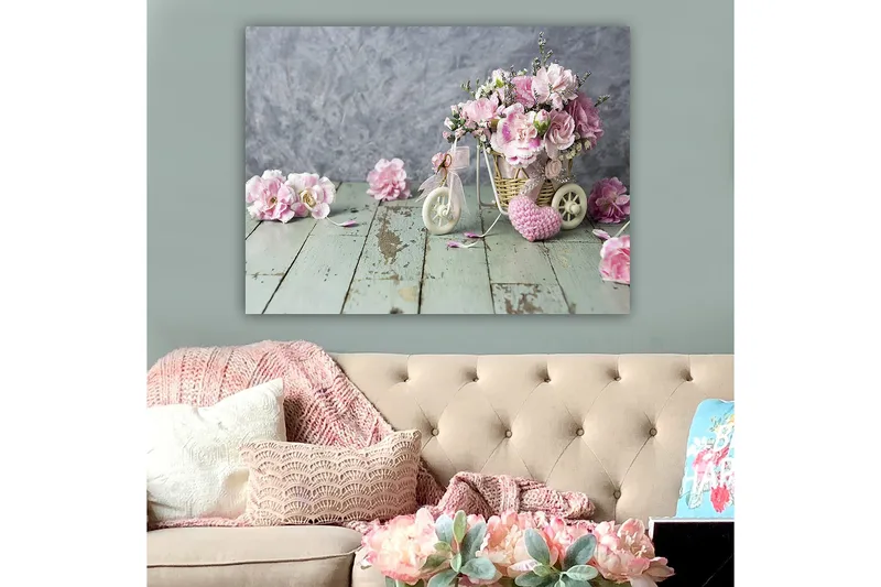 Canvastavla 70x100 cm - Vacker bukett med rosa blommor i en liten cykelkorg - Rosa / Grön / Vit - Inredning - Tavlor & posters - Canvastavla