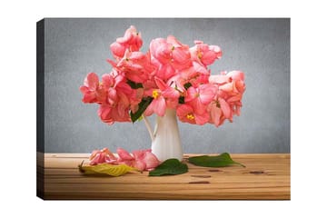 Canvastavla 70x100 cm - Vacker bukett med rosa blommor i en vit vas - Rosa / Grön / Gul - Inredning - Tavlor & posters - Canvastavla