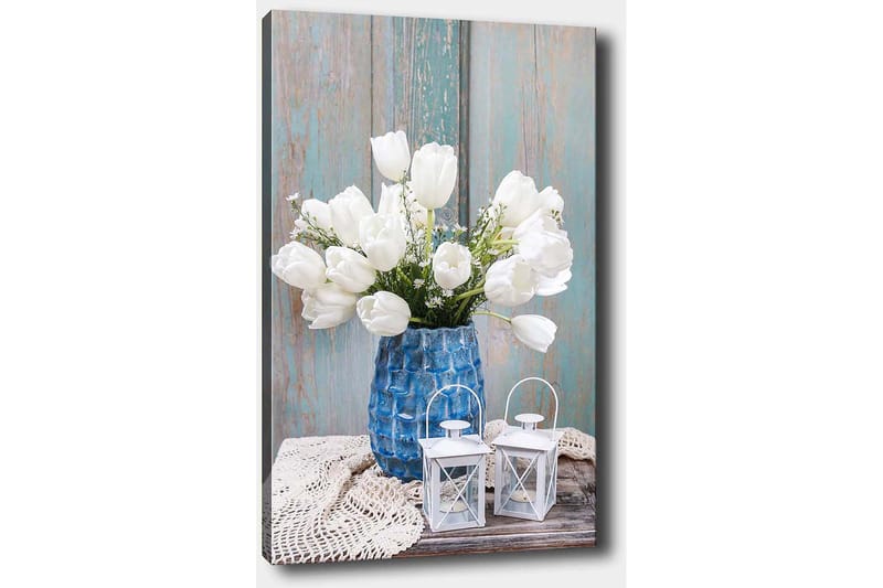 Canvastavla 70x100 cm - Vacker bukett vita tulpaner i en blå vas, placerad på en träyta med ljusa detaljer - Vit / Blå / Grå - Inredning - Tavlor & posters - Canvastavla