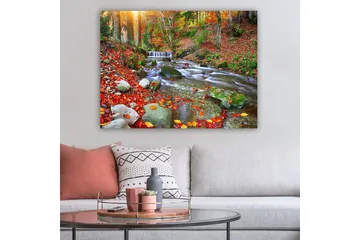 Canvastavla 70x100 cm - Vacker höstscen med en porlande bäck omgiven av färgglada höstlöv - Röd / Grön / Brun - Inredning - Tavlor & posters - Canvastavla