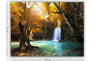 Canvastavla 70x100 cm - Vacker höstscen med ett vattenfall omgiven av färgglada träd och klart vatten - Guldorange / Turkos / Brun - Inredning - Tavlor & posters - Canvastavla