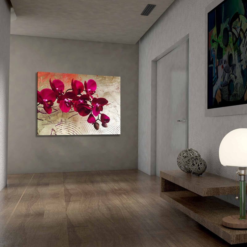Canvastavla 70x100 cm - Vacker orkidé med djuprosa blommor mot en gyllene bakgrund - Djuprosa / Guld - Inredning - Tavlor & posters - Canvastavla