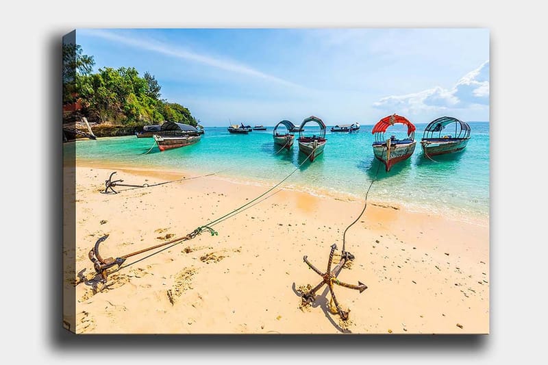 Canvastavla 70x100 cm - Vacker strandscen med flera färgglada båtar som ligger förtöjda vid en sandstrand, Turkos / Beige / Röd