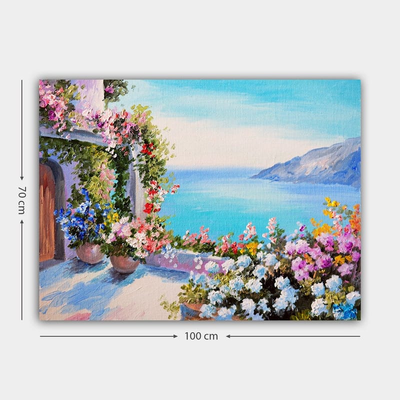 Canvastavla 70x100 cm - Vacker utsikt över havet med blomsterarrangemang i krukor som pryder en terrass - Blå / Grön / Rosa - Inredning - Tavlor & posters - Canvastavla