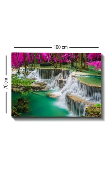 Canvastavla 70x100 cm - Vacker vattenfallsscen omgiven av frodig grönska och rosa blommor - Turkos / Rosa / Grön - Inredning - Tavlor & posters - Canvastavla