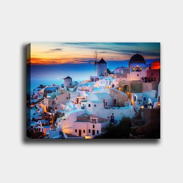 Canvastavla 70x100 cm - Vacker vy över de vita husen i en grekisk by vid solnedgången - Vit / Blå / Orange - Inredning - Tavlor & posters - Canvastavla