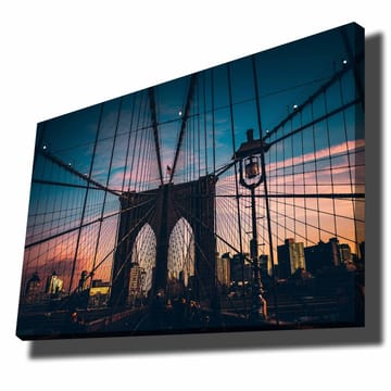 Canvastavla 70x100 cm - Vacker vy av Brooklyn Bridge med en dramatisk himmel i skymningen - Mörkblå / Rosa / Grå - Inredning - Tavlor & posters - Canvastavla