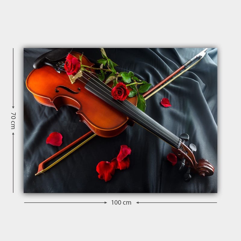 Canvastavla 70x100 cm - Violin omgiven av röda rosor och rosenblad på en mörk bakgrund - Brun / Röd / Grön - Inredning - Tavlor & posters - Canvastavla