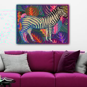 Canvastavla 70x100 cm - Zebra omgiven av färgglada blad och mönster - Beige / Svart / Rosa - Inredning - Tavlor & posters - Canvastavla