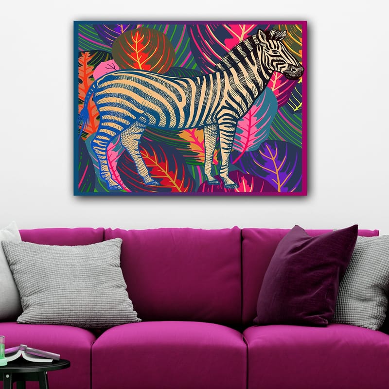 Canvastavla 70x100 cm - Zebra omgiven av färgglada blad och mönster - Beige / Svart / Rosa - Inredning - Tavlor & posters - Canvastavla