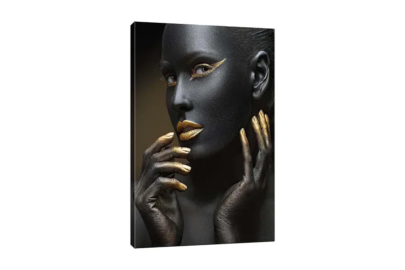 Canvastavla 70x100 cm - Porträtt av en kvinna med svart ansiktsmålning och guldiga detaljer - Svart / Guld - Inredning - Tavlor & posters - Canvastavla
