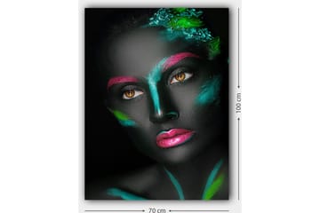 Canvastavla 70x100 cm - Porträtt av en kvinna med färgglad ansiktsmålning på en svart bakgrund - Svart / Rosa / Grön - Inredning - Tavlor & posters - Canvastavla