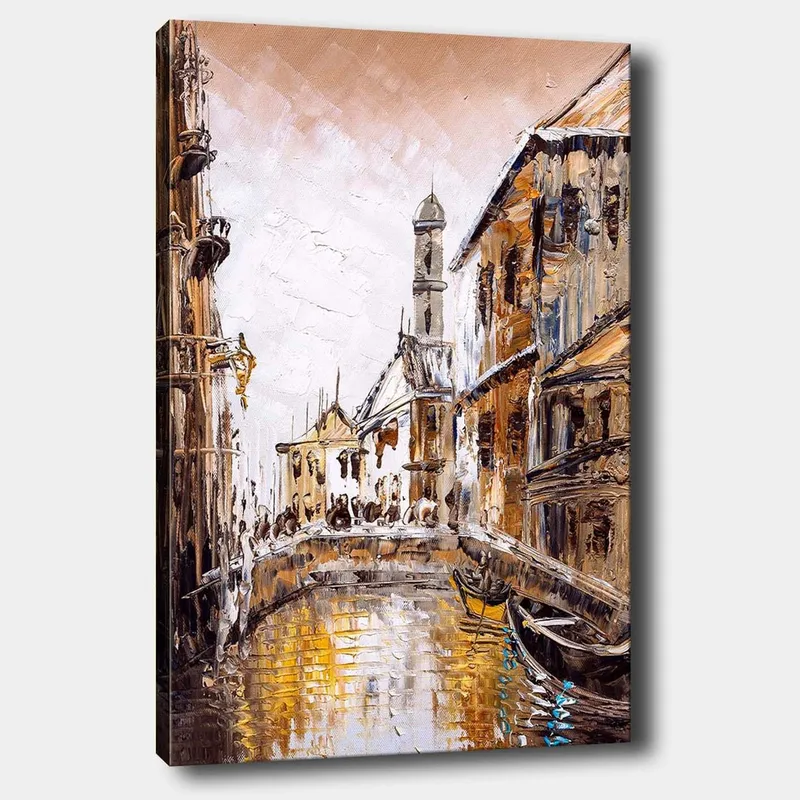 Canvastavla 70x100 cm - Pittoresk kanal med historiska byggnader och båtar i en stadsmiljö - Guld / Brun / Vit - Inredning - Tavlor & posters - Canvastavla