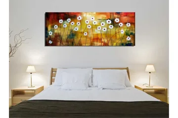 Canvastavla 80x30 cm - Blomsteräng med vita blommor och röda mittar på en färgglad bakgrund - Vit / Röd / Orange - Inredning - Tavlor & posters - Canvastavla