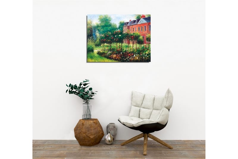 Canvastavla - Blomstrande trädgård med rosor och gröna buskar - Grön / Röd / Brun - Inredning - Tavlor & posters - Canvastavla