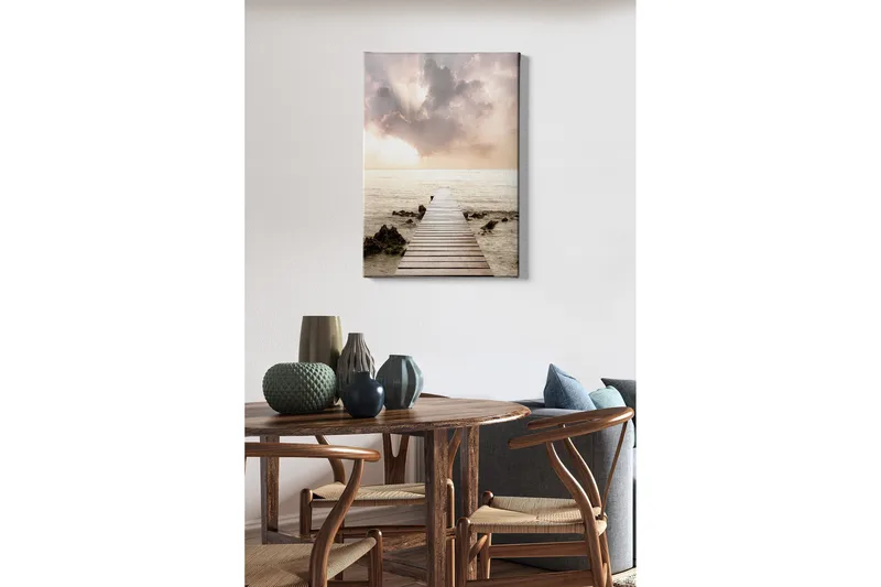 Canvastavla - Brygga som sträcker sig ut över havet under en ljus himmel - Ljusrosa / Beige / Grå - Inredning - Tavlor & posters - Canvastavla