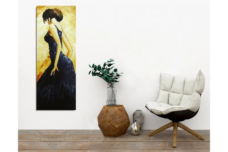 Canvastavla - Elegant kvinna i svart klänning - Mörkblå / Gyllene / Beige - Inredning - Tavlor & posters - Canvastavla
