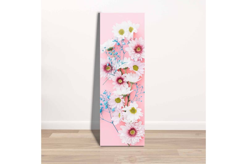 Canvastavla - Färgglad bukett av prästkragar och blommor på rosa bakgrund - Rosa / Vitt / Blått - Inredning - Tavlor & posters - Canvastavla