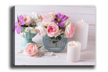 Canvastavla - Färgrik bukett av blommor i olika vaser - Rosa / Lila / Vit - Inredning - Tavlor & posters - Canvastavla
