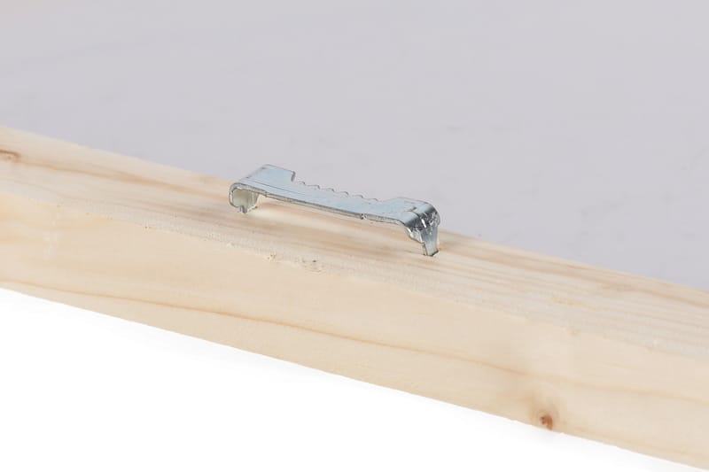 Canvastavla - Gyllene läppar med en glittrande kedja - Guld / Silver - Inredning - Tavlor & posters - Canvastavla