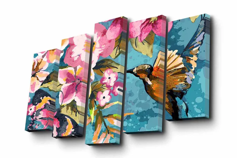 Canvastavla i 5 delar 82x50 cm - Färgglad kolibri omgiven av blommor - Turkos / Rosa / Grön - Inredning - Tavlor & posters - Canvastavla
