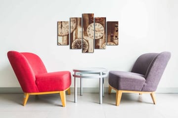 Canvastavla i 5 delar 82x50 cm - Flera vintage klockor på en träbakgrund - Beige / Brun / Svart - Inredning - Tavlor & posters - Canvastavla