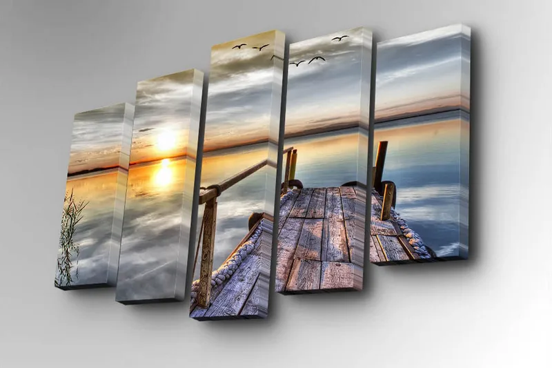 Canvastavla i 5 delar 82x50 cm - Solnedgång över en spegelblanka sjö med en brygga i förgrunden - Orange / Blå / Grå - Inredning - Tavlor & posters - Canvastavla