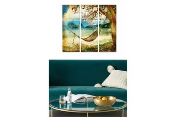 Canvastavla i trä 3-delar 50x70 cm - Avkopplande hängmatta under ett träd vid en strand med berg i bakgrunden - Blå / Grön / Beige - Inredning - Tavlor & posters - Canvastavla