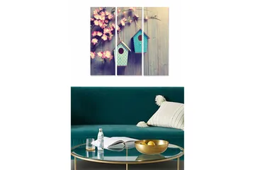 Canvastavla i trä 3-delar 50x70 cm - Blommor och fågelholkar på en träbakgrund - Rosa / Turkos / Beige - Inredning - Tavlor & posters - Canvastavla