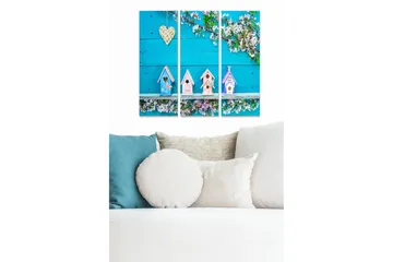 Canvastavla i trä 3-delar 50x70 cm - Färgglada fågelholkar mot en ljusblå bakgrund - Ljusblå / Rosa / Vit - Inredning - Tavlor & posters - Canvastavla