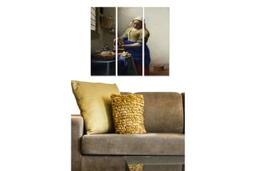 Canvastavla i trä 3-delar 50x70 cm - Kvinna som häller mjölk i en skål vid ett bord - Blå / Gul / Brun - Inredning - Tavlor & posters - Canvastavla