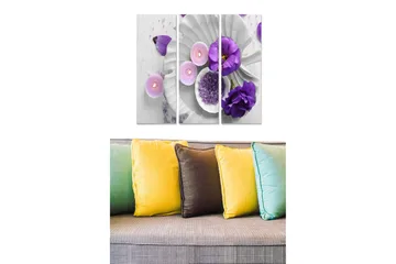 Canvastavla i trä 3-delar 50x70 cm - Ljuslila blommor och ljus på en vit bakgrund - Ljuslila / Vit / Grå - Inredning - Tavlor & posters - Canvastavla