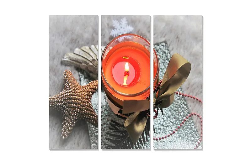 Canvastavla i trä 3-delar 50x70 cm - Ljuslykta med en varm orange ton omgiven av juldekorationer - Orange / Brun / Grön - Inredning - Tavlor & posters - Canvastavla
