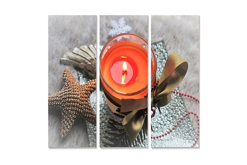 Canvastavla i trä 3-delar 50x70 cm - Ljuslykta med en varm orange ton omgiven av juldekorationer, Orange / Brun / Grön