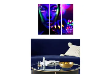 Canvastavla i trä 3-delar 50x70 cm - Neonfärgad porträtt av en kvinna med färgglada naglar och glittrande detaljer - Lila / Grön / Gul - Inredning - Tavlor & posters - Canvastavla