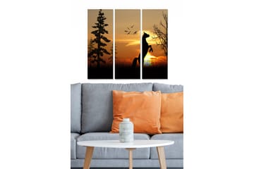 Canvastavla i trä 3-delar 50x70 cm - Silhuett av en häst som reser sig mot en solnedgång med träd och fåglar i bakgrunden - Svart / Orange / Gult - Inredning - Tavlor & posters - Canvastavla