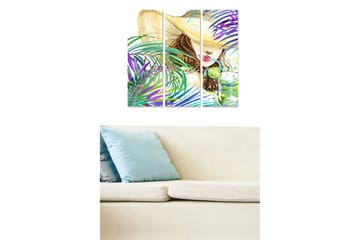 Canvastavla i trä 3-delar 50x70 cm - Somrig kvinna med stor hatt och drink omgiven av färgglada palmer - Grön / Lila / Beige - Inredning - Tavlor & posters - Canvastavla